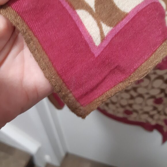 Lightweight Coach Scarf - Picture 5 of 12